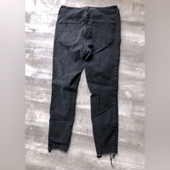 Old Navy Extra High Rise Super Skinny Secret Smooth Pockets 360 Stretch Black - Picture 2 of 5